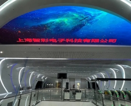 智彩科技打造超炫夢(mèng)幻成都地鐵機(jī)車廠站LED天幕屏